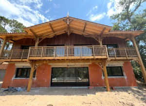 Photo de galerie - Maison sur le bassin 