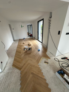 Photo de galerie - Parquet bâtons rompus 65 m2