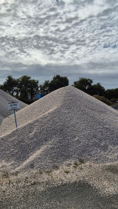 Photo de galerie - Gravier decor pour vos finitions parking, allee carrossable, chemin piétons...
divers coloris au choix.