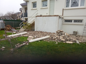 Photo de galerie - Démolition de terrasse et enlèvement des déchets
