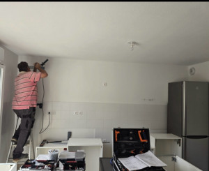 Photo de galerie - Installation avant montage et pose cuisine 