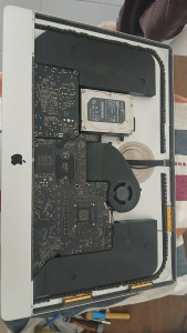 Photo de galerie - Changement de disque sur un iMac 27 2014
