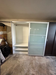 Photo de galerie - Montage dressing Pax sans notice