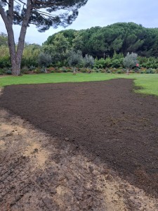 Photo de galerie - Installation station épandage et préparation de sol pour semi 