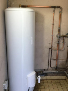 Photo de galerie - Remplacement d’un ballon d’eau chaude 