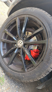 Photo de galerie - Voilà la réalisation des étrier en rouge pour les 4 