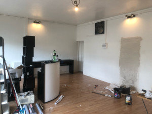 Photo de galerie - Rénover un mur, abîmé intérieur magasin