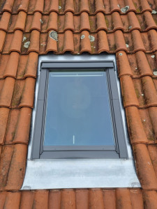 Photo de galerie - Pose velux avec son habillage zinc sur mesure