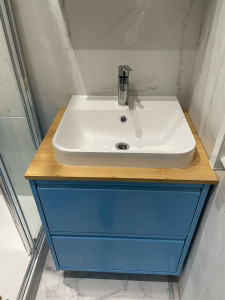 Photo de galerie - Installation du meuble IKEA