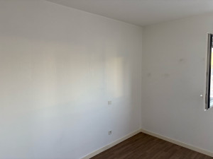 Photo de galerie - Peinture complète les murs et plafond dans l’appartement
