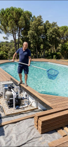 Photo de galerie - Entretien sérieux à votre de votre piscine respect propreté suivi des analyses remise à niveau du niveau d'eau si nécessaire .
vérification pH.
