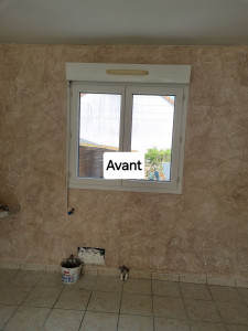 Photo de galerie - AVANT

Application d'enduit sur des murs à relief très prononcé. Mise en Enduit pour un lissage intégral des murs, suivi d'une mise en peinture des murs et des plafonds.