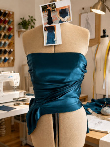 Photo de galerie - Création d'une robe de soirée