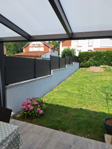 Photo de galerie - Mur de clôture fini.