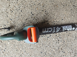 Photo de galerie - Taille haie électrique 41 cms a louer 