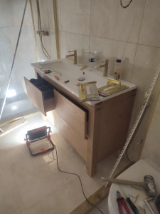 Photo de galerie - Rénovation salle de bain complète e compris pose de meubles 