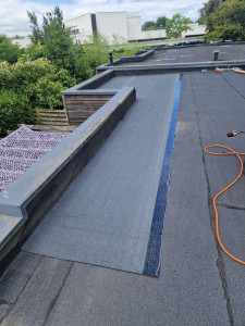 Photo de galerie - Réparation toiture toit plat.