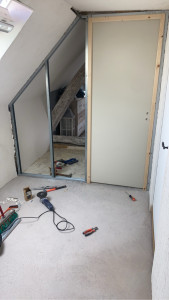 Photo de galerie - Pose cloison et porte