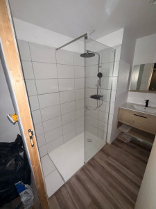 Photo de galerie - Création Douche, évacuation, montage de meubles, pose de WC