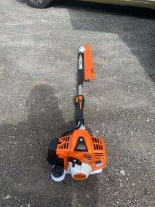 Photo de galerie - Taille haie thermique Stihl