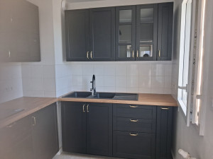 Photo de galerie - Montage et fixation élément de cuisine haut et bas plus évier