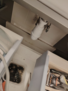 Photo de galerie - Siphone qui fuit 
reparation et nettoyage 