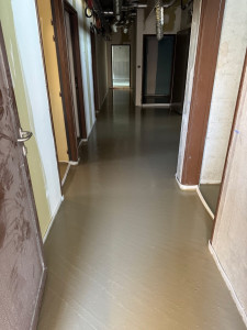 Photo de galerie - Chape liquide 