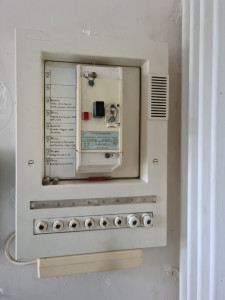 Photo de galerie - Remplacement de tableau électrique (ancien)