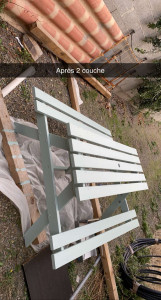 Photo de galerie - Mise en peinture d’une table en bois 