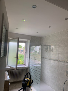 Photo de galerie - Pose douche italienne / Faux plafond 