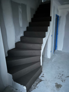 Photo de galerie - Ponçage d’un escalier et le refaire proprement 