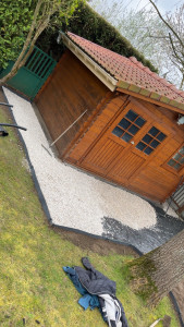 Photo de galerie - Aménagements pose bordure plusse géotextile plusse cailloux 