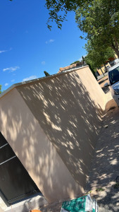 Photo de galerie - Enduit extérieur  sur un mur de clôture. 