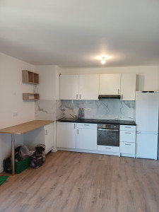 Photo de galerie - Instalation d’une cuisine equipee avec l’électroménager et la plomberie 