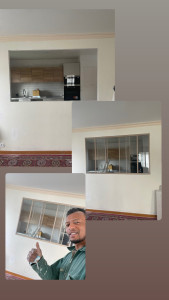 Photo de galerie - Installation d’une verrière sur un mur en placo alvéolé, renfort dans le mur pour une stabilité parfaite. Le projet a été refusé par beaucoup d’intervenants pourtant il était réalisable. 