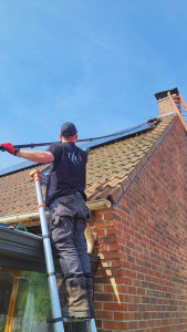 Photo de galerie - Nettoyeur de vitres