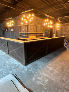 Photo de galerie - Fabrication d’un bar acier bois 