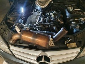 Photo de galerie - Depose filtre à particules sur c200 cdi pour nettoyage