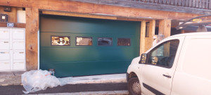 Photo de galerie - Installation d'une porte sectionnelle. 