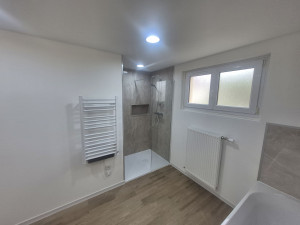 Photo de galerie - Rénovation complète d'une salle de bain 