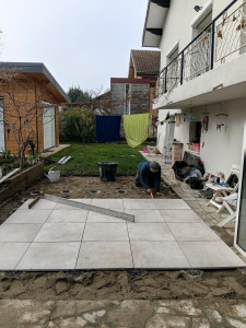 Photo de galerie - Terrasse extérieure en carreau 60x60 et 20mm d épaisseur 