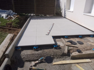 Photo de galerie - Réalisation d'une terrasse sur plots