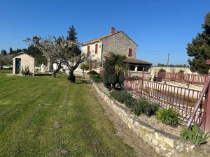 Photo de galerie - MAS provençal avec un grand espace de jardin et piscine