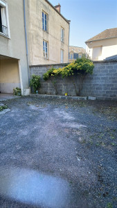 Photo de galerie - Résultat après mon passage: lierre enlevé, retrait mauvaises herbes, petites tailles des arbustes, nettoyage du chantier. 