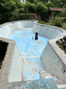 Photo de galerie - Traitement étanchéité, piscine hors-sol béton brute 