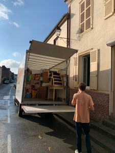 Photo de galerie - Chargement d’un camion pour un déménagement sur Liomer 