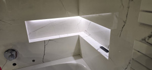 Photo de galerie - Niche carreler illuminé angle biseauté 