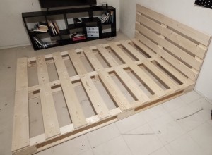 Photo de galerie - Sommier en lattes de palettes de bois