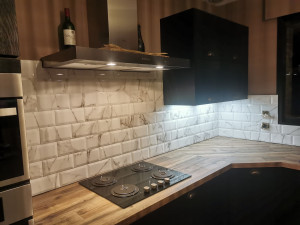 Photo de galerie - Pose métro effet marbre 