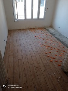 Photo de galerie - Carrelage effet parquet 